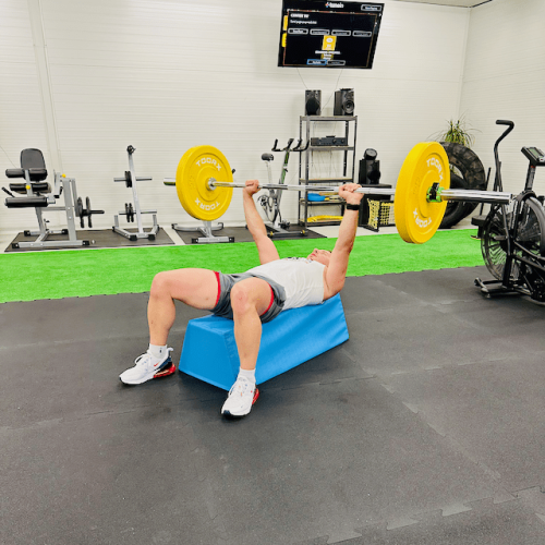 PWR Hip Thruster – neproklizav uređaj za hip thrust