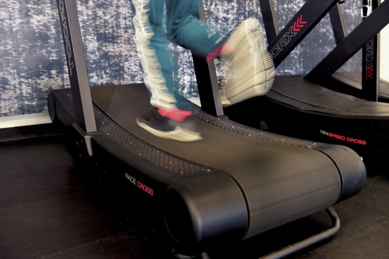 Toorx RACE CROSS Zakrivljena Traka za Trčanje | Poboljšajte Snagu i Brzinu bez Motora - Slika 3