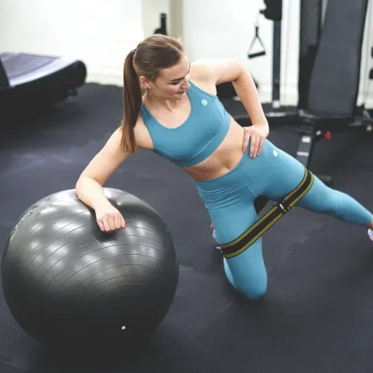 SKLZ Trainer Ball | gimnastička lopta 65 cm | Trening, držanje i udobnost u jednom - Slika 2